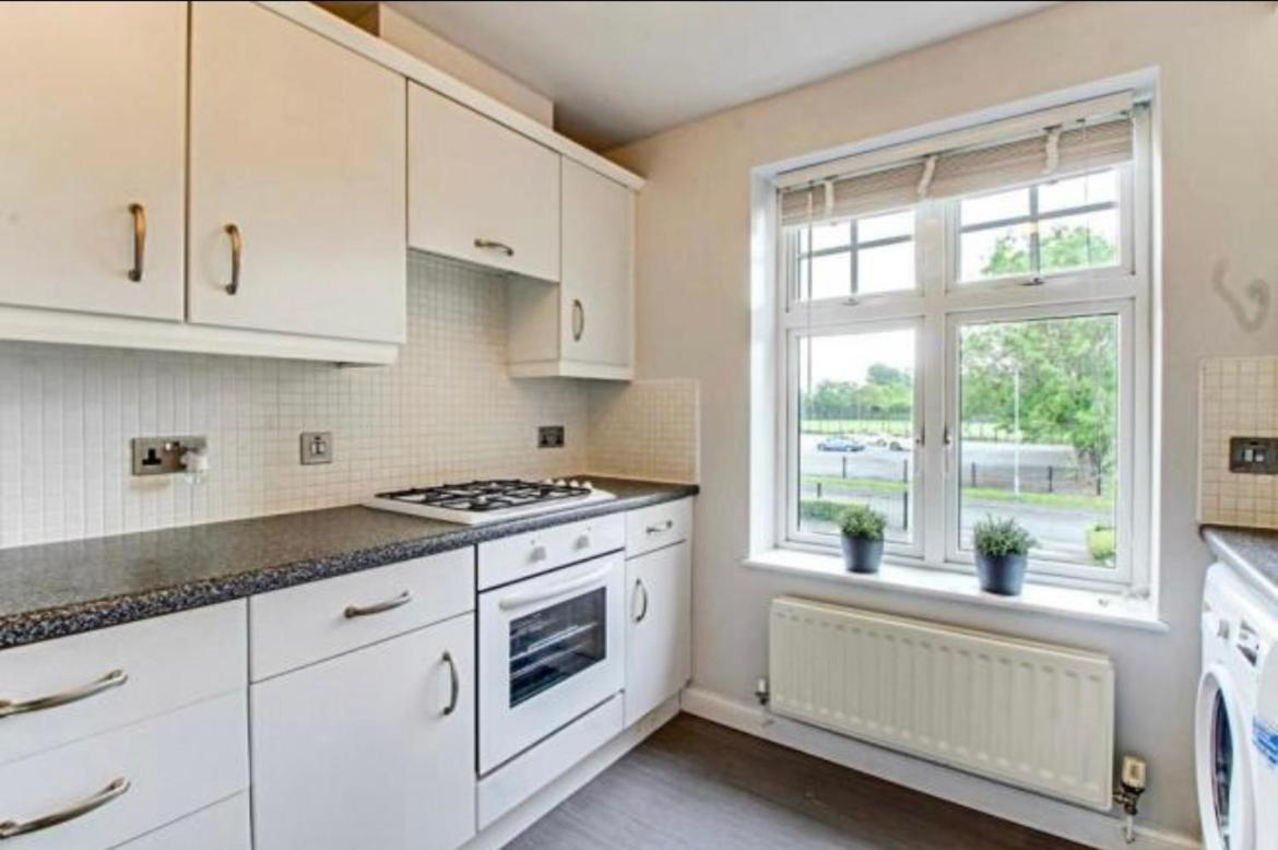 The Wickets - 2 Bedroom Apartment Overlooking Cricket Club Marton-in-Cleveland Екстер'єр фото