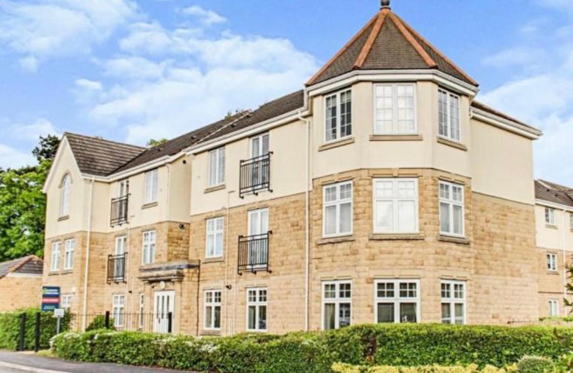 The Wickets - 2 Bedroom Apartment Overlooking Cricket Club Marton-in-Cleveland Екстер'єр фото